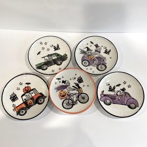 Spooky Halloween Appetizer Plates. Skeletons Pumpkins Bats Spiders Webs. NWOT